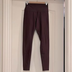 High Waist, Airlift, Alo leggings. Limited edition oxblood color.